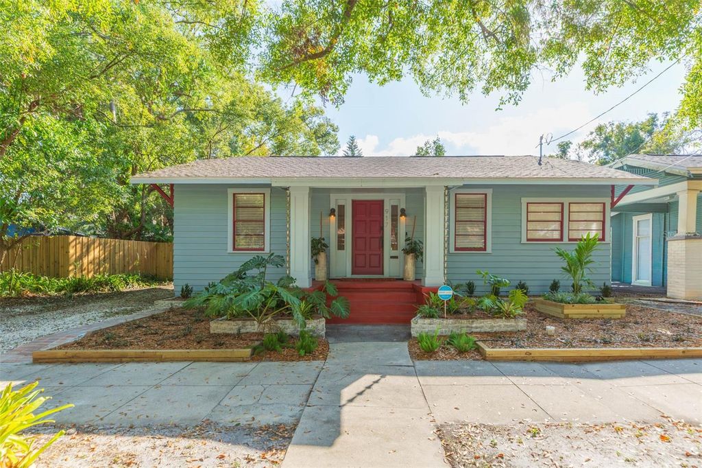 Photo of 917 E Broad Street, Tampa, FL 33604 (MLS # TB8459154)