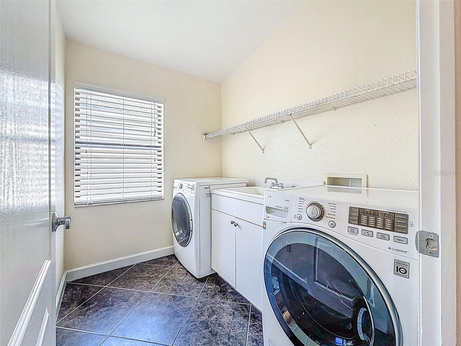 OZONA TRACE - Residential