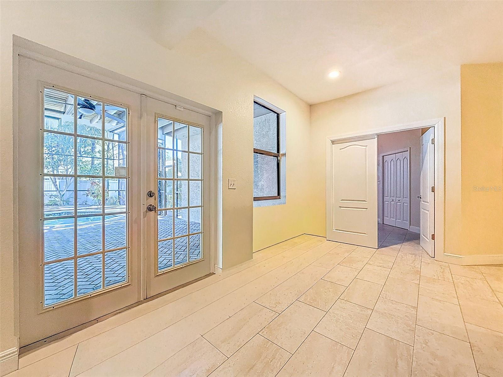 OZONA TRACE - Residential