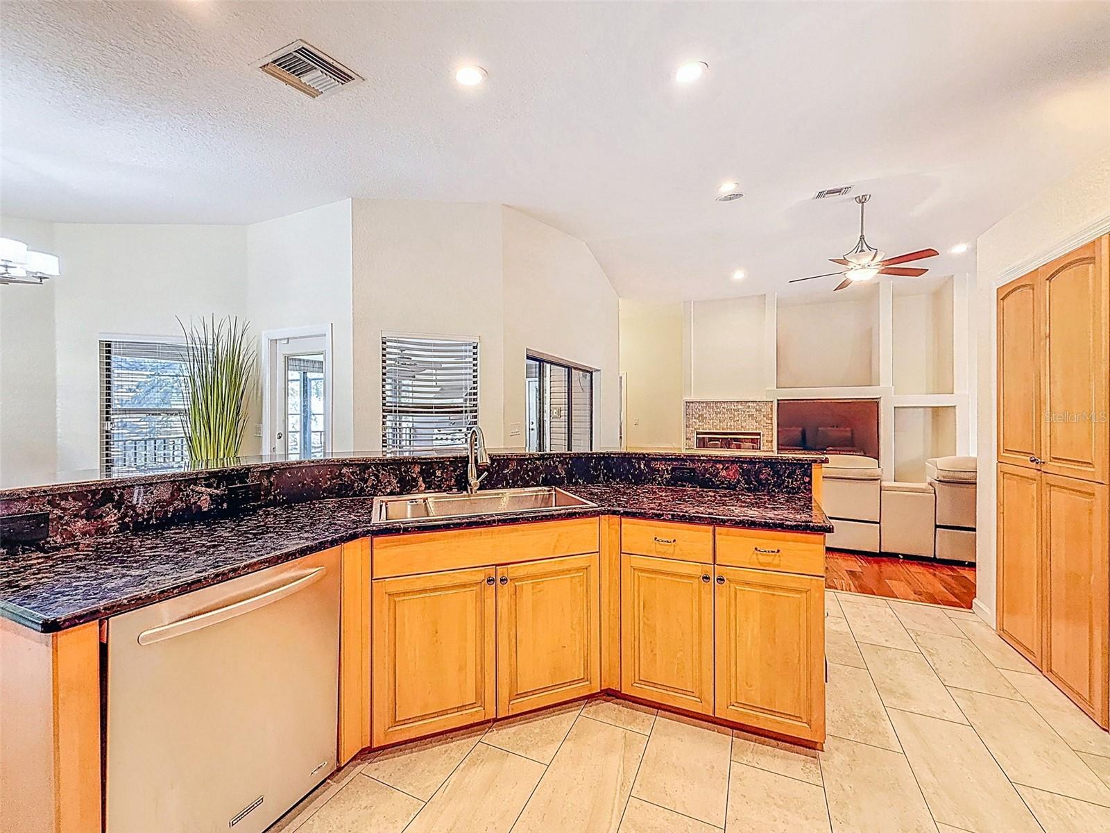 OZONA TRACE - Residential