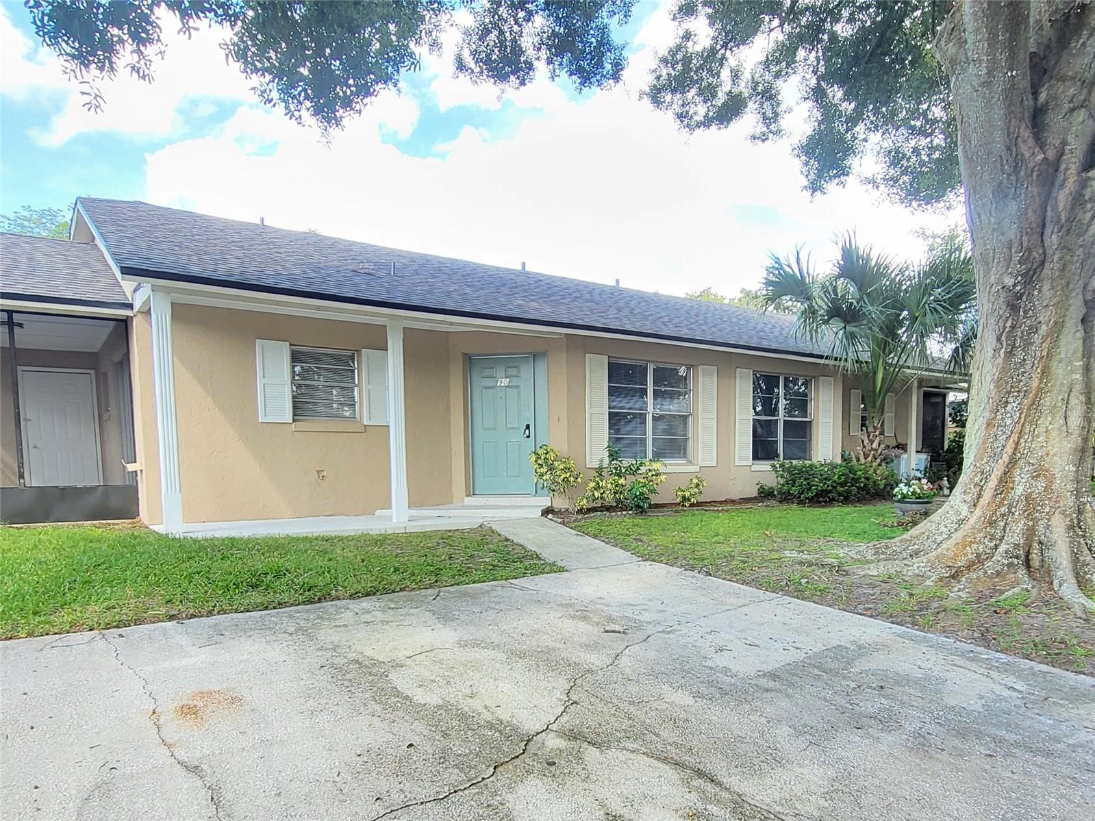 Super cute and updated to perfection! Brand new kitchen with quartz countertops. Both bathrooms have been updated, new remote control fans and a beautiful.screened porch to enjoy the Florida weather. Great location close to shopping and easy access to the 408. This one is a winner!