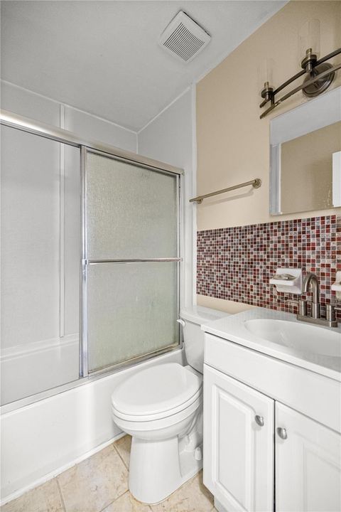 Tiny photo for 2400 NE 37th Street, Ocala, FL 34479 (MLS # OM720018)