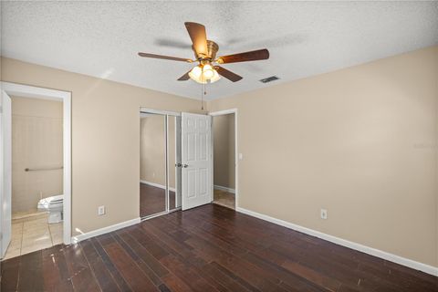 Tiny photo for 2400 NE 37th Street, Ocala, FL 34479 (MLS # OM720018)
