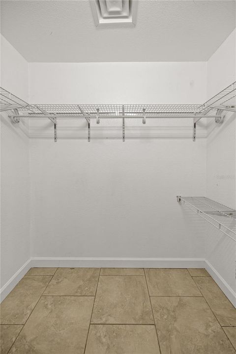 Tiny photo for 2400 NE 37th Street, Ocala, FL 34479 (MLS # OM720018)