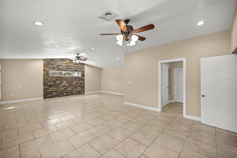 Tiny photo for 2400 NE 37th Street, Ocala, FL 34479 (MLS # OM720018)
