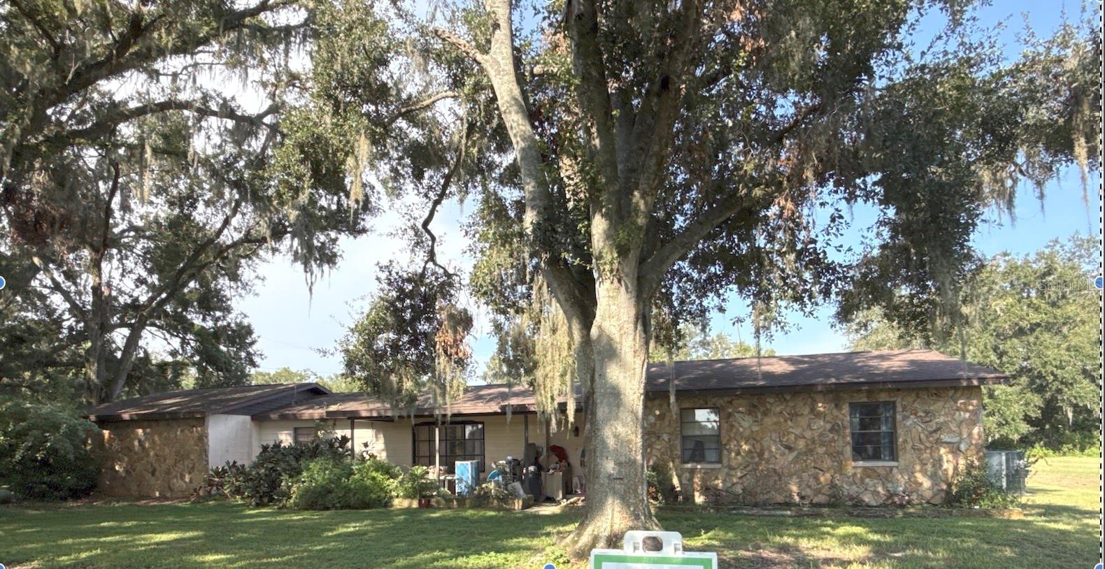 Investor Special in the Heart of Plant City! Spacious 1.9 Acres – 4 Bed / 2 Bath Home
This property offers a fantastic opportunity for investors or families looking to create their dream home. Sitting on a generous 1.9-acre lot, the 4-bedroom, 2-bath residence is in overall fair condition and primarily just needs updating. The electrical system was upgraded in 2020, giving you a head start on improvements. With plenty of room for your boat, RV, or recreational toys, this home is a true blank canvas ready for your vision.