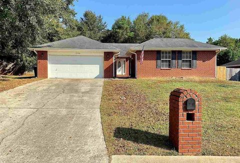 1548 PELICAN POINT DRIVE CANTONMENT FL 32533