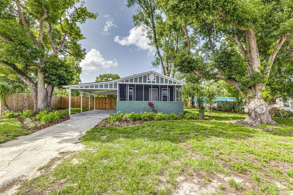 Photo of 2711 Crutchfield Road, Lakeland, FL 33805 (MLS # L4953574)