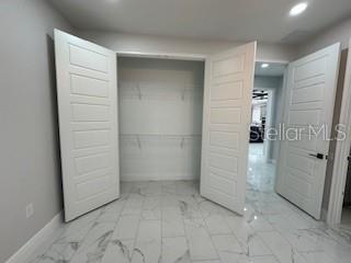 WALK IN WATER LAKE ESTATES PH 01 - Residential
