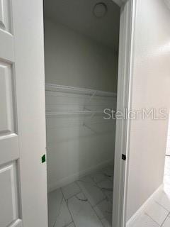 WALK IN WATER LAKE ESTATES PH 01 - Residential
