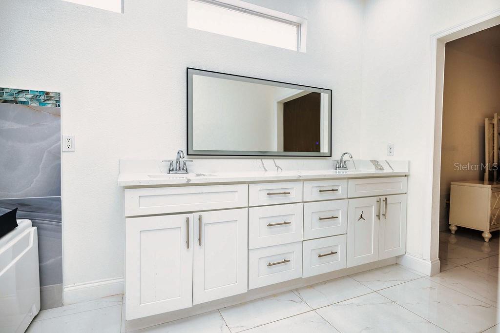 LAKE FOREST SEC 10A - Residential