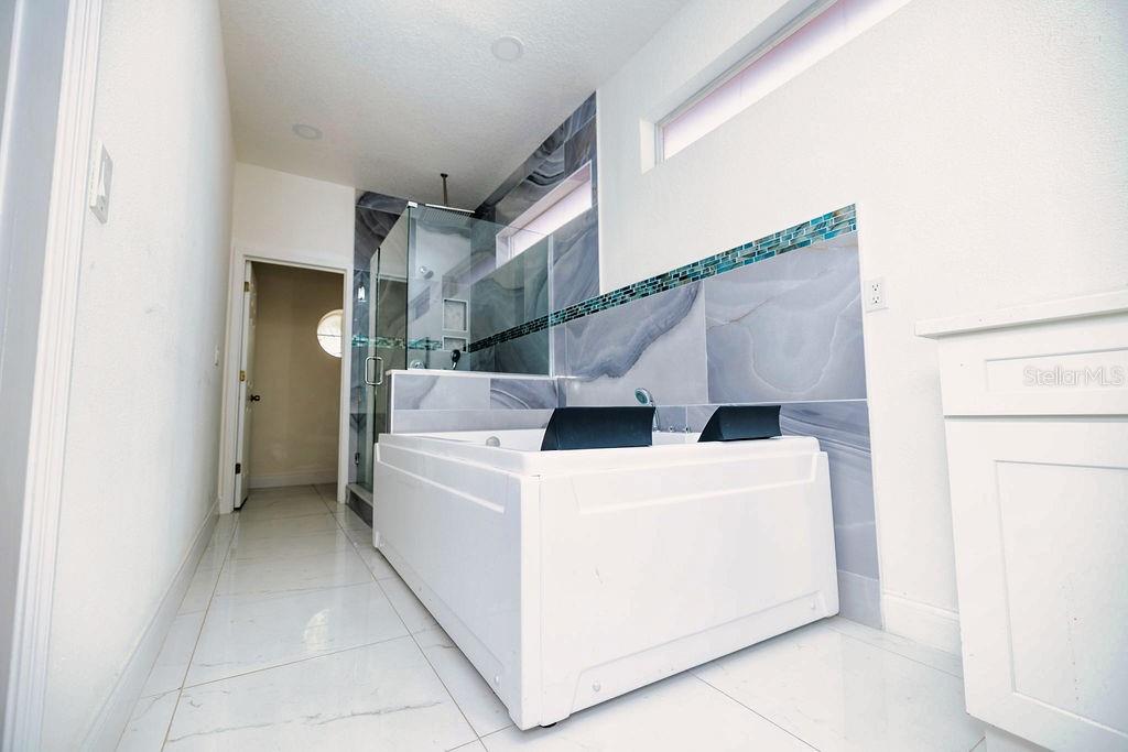 LAKE FOREST SEC 10A - Residential