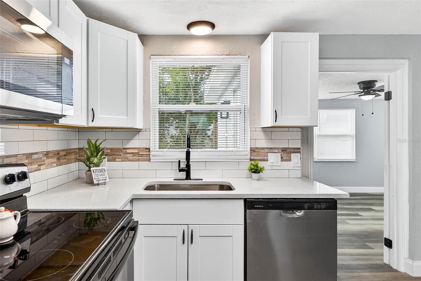 HOLIDAY GARDENS ESTATES - Residential