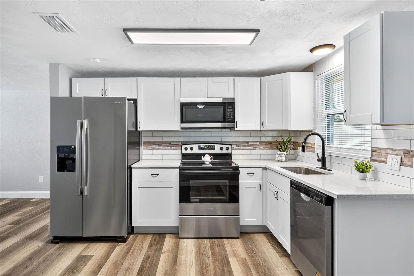 HOLIDAY GARDENS ESTATES - Residential