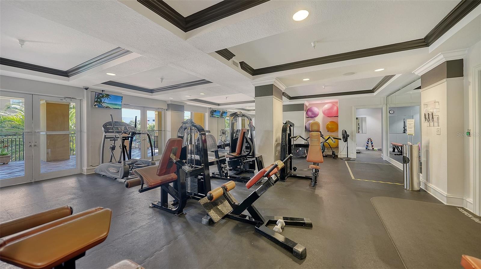 BROADWAY PROMENADE - Residential Lease