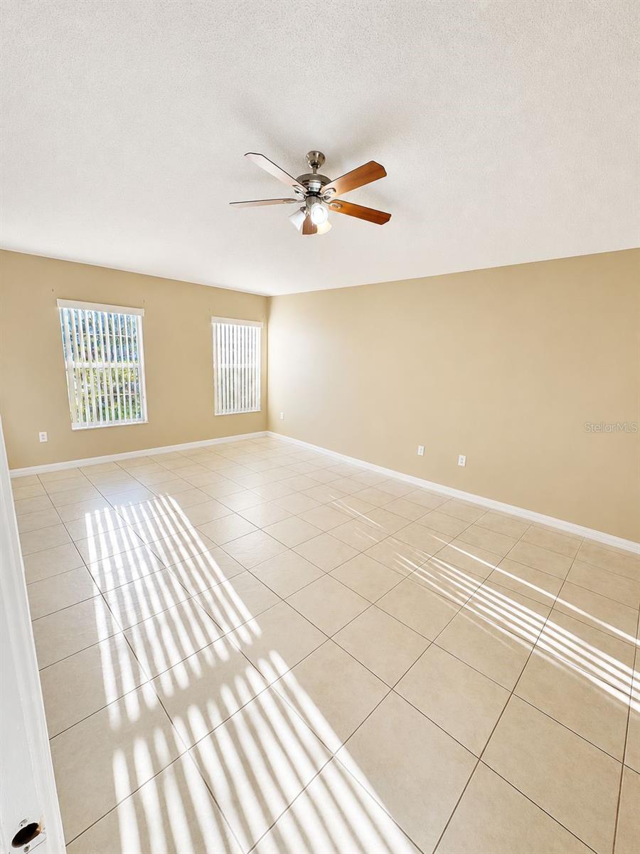 Casas a venda 4 - Jen Dantas 502 WOODLAND CREEK BOULEVARD