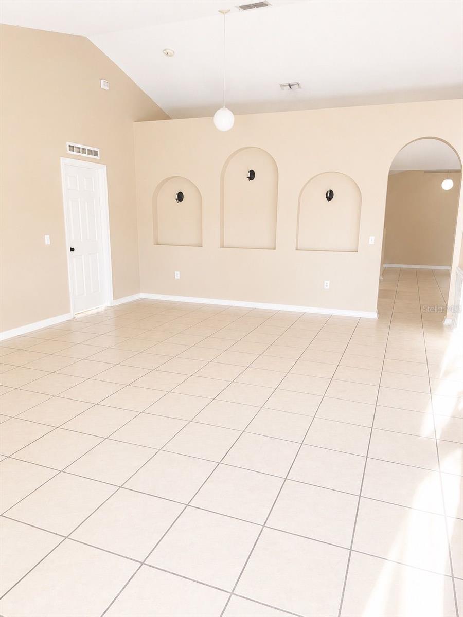 Casas a venda 1 - Jen Dantas 502 WOODLAND CREEK BOULEVARD