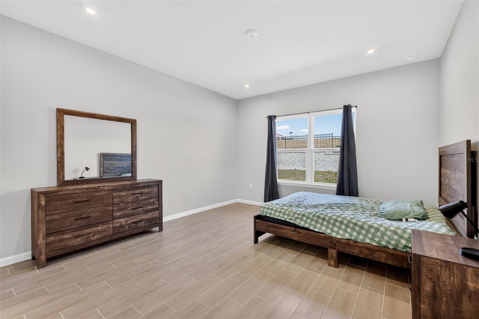 HAMMOCK OAKS PHASE - Residential