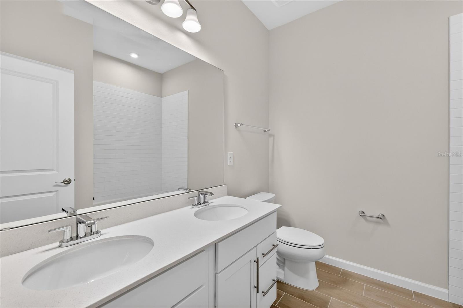 HAMMOCK OAKS PHASE - Residential