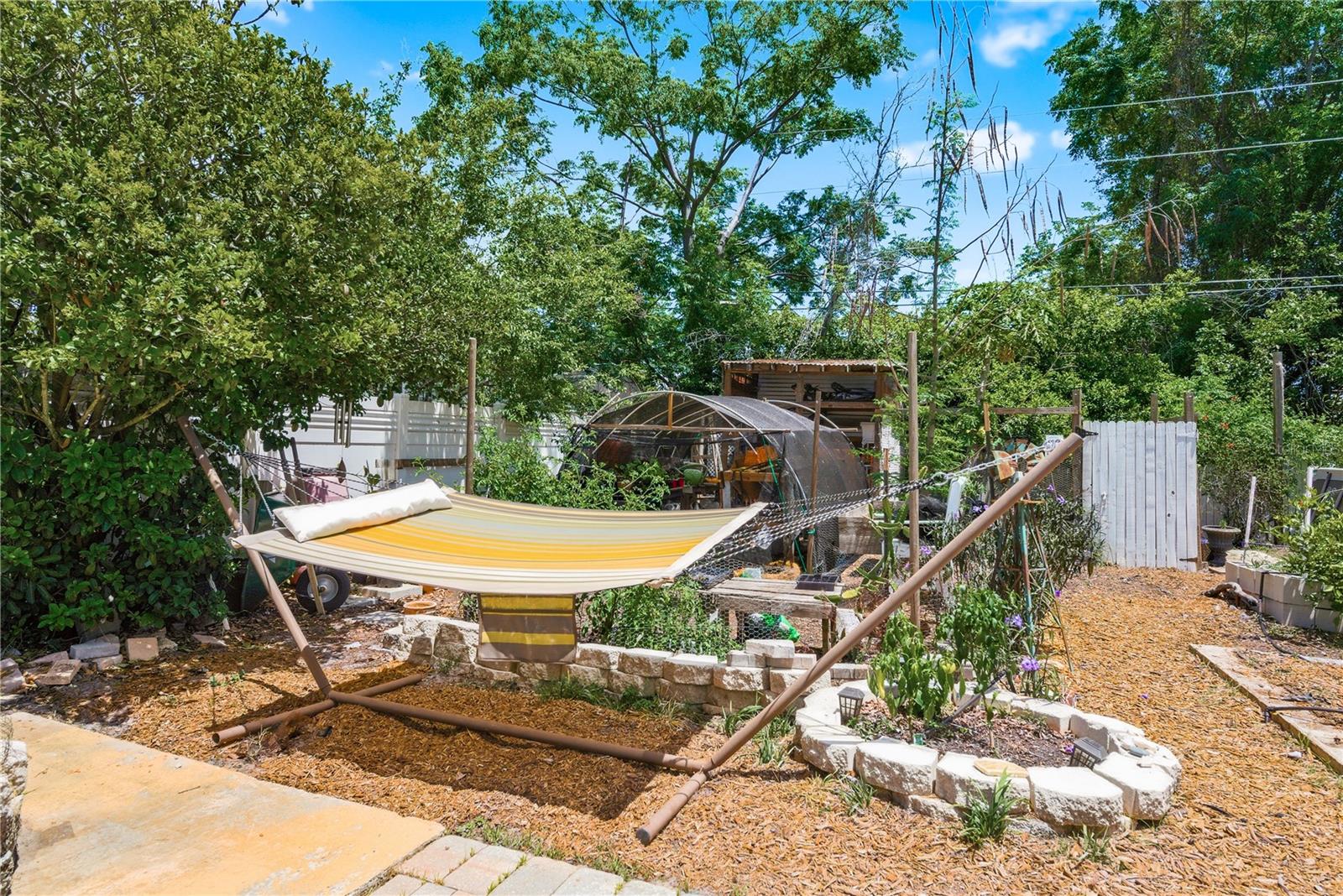 BOULEVARD PINES - Residential