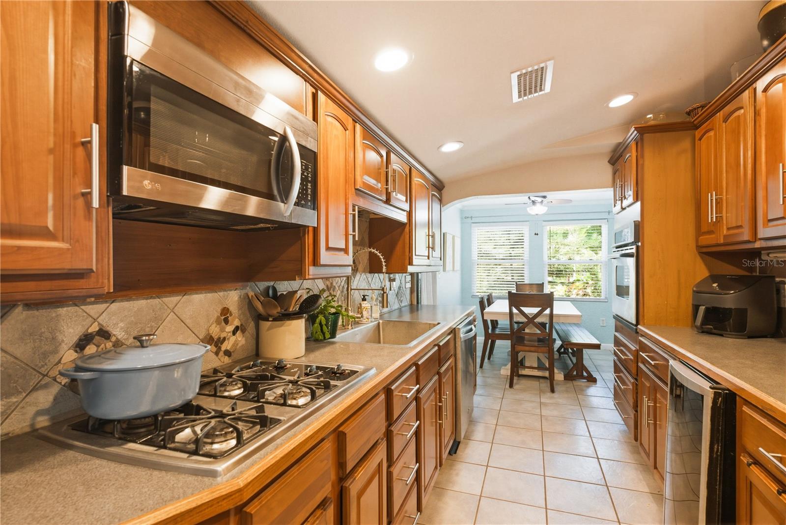 BOULEVARD PINES - Residential