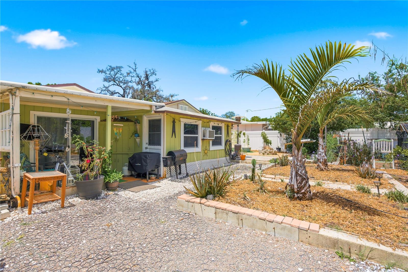 BOULEVARD PINES - Residential