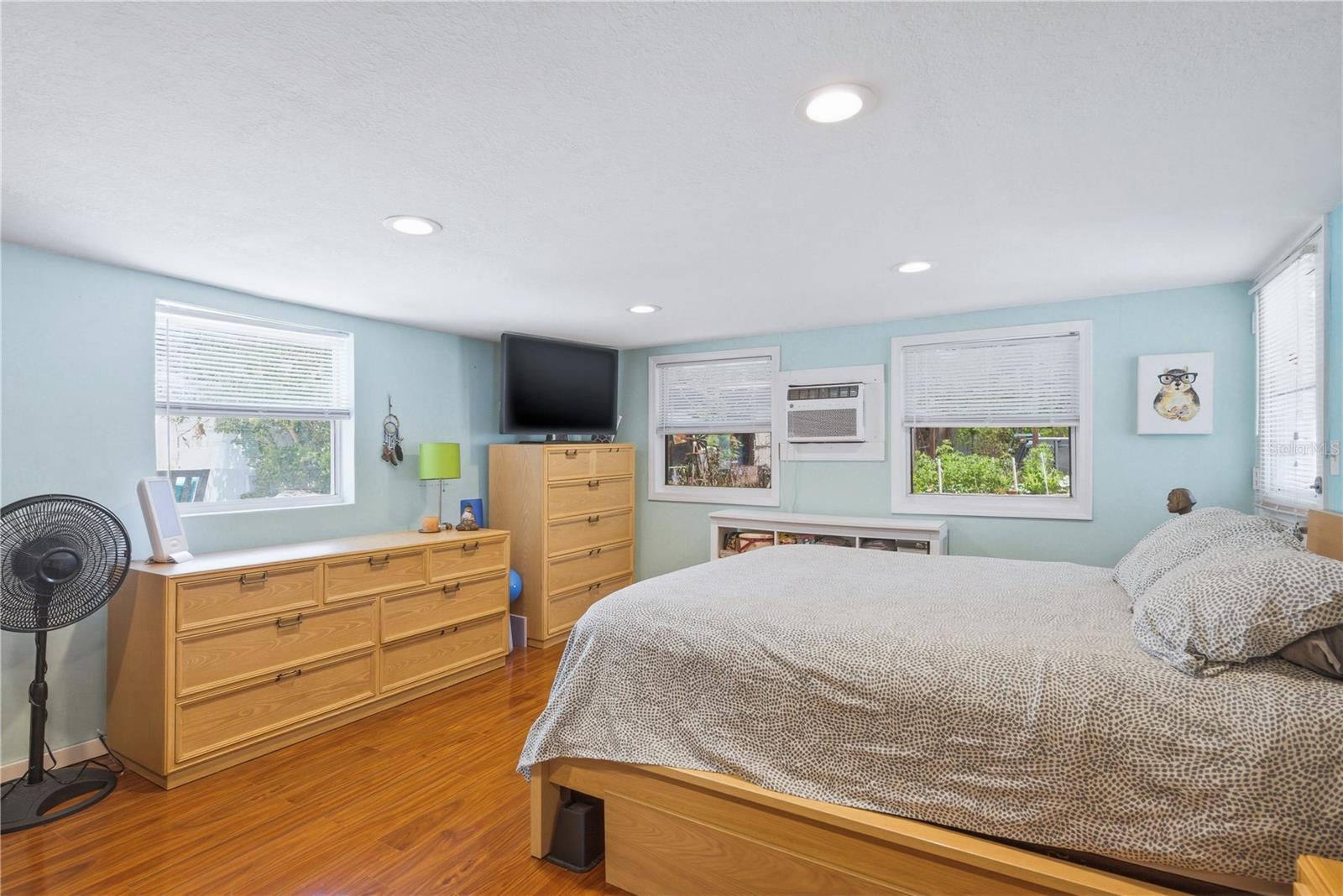 BOULEVARD PINES - Residential