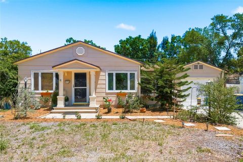 Photo of 701 S Crest Avenue, Clearwater, FL 33756 (MLS # TB8501793)