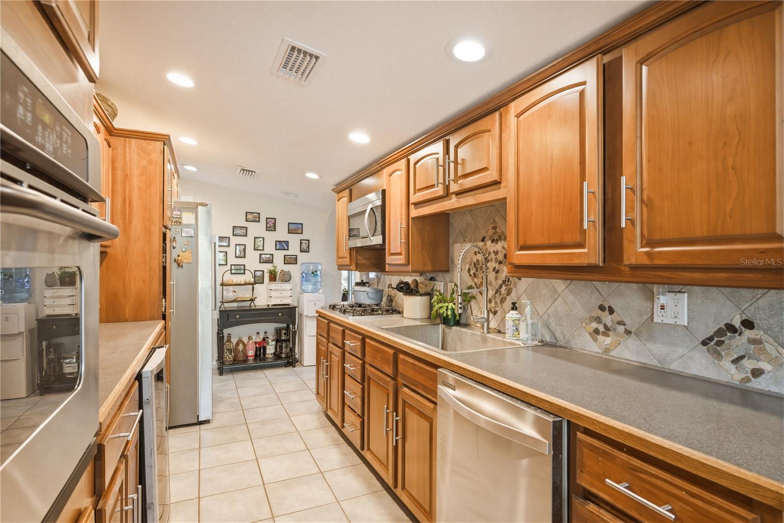 BOULEVARD PINES - Residential