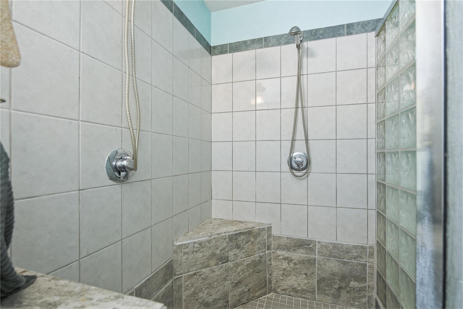 BOULEVARD PINES - Residential