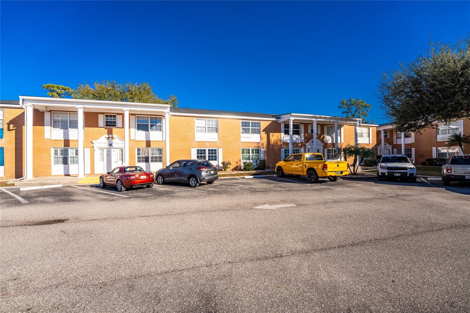 4158 TAMIAMI TRAIL H5