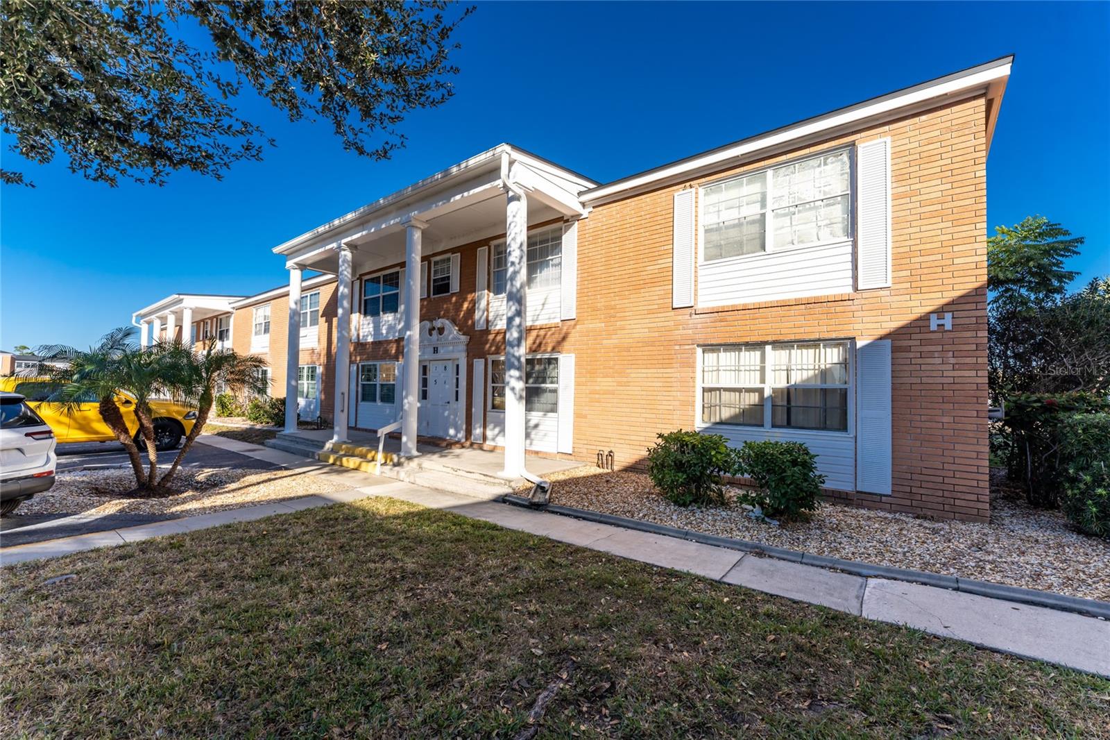 MARIA MANOR - Residential