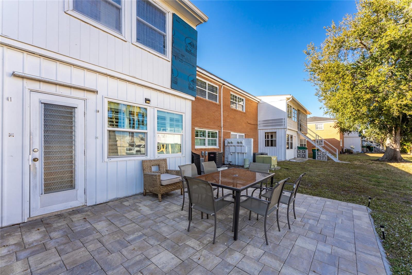 MARIA MANOR - Residential