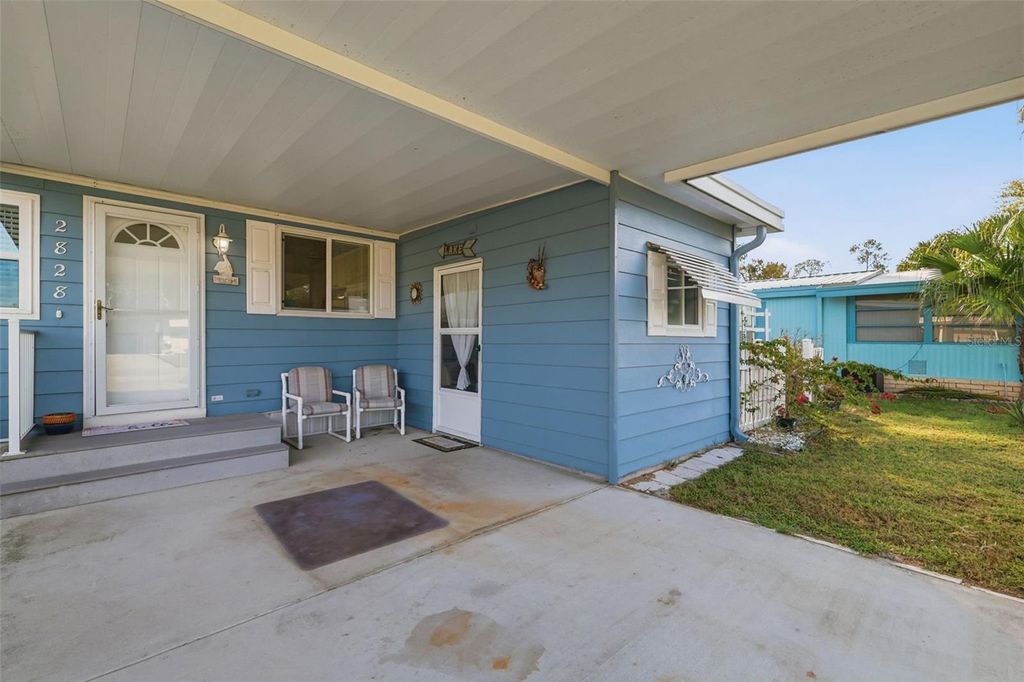 Photo of 2828 Manatee Road, Tavares, FL 32778 (MLS # G5105192)