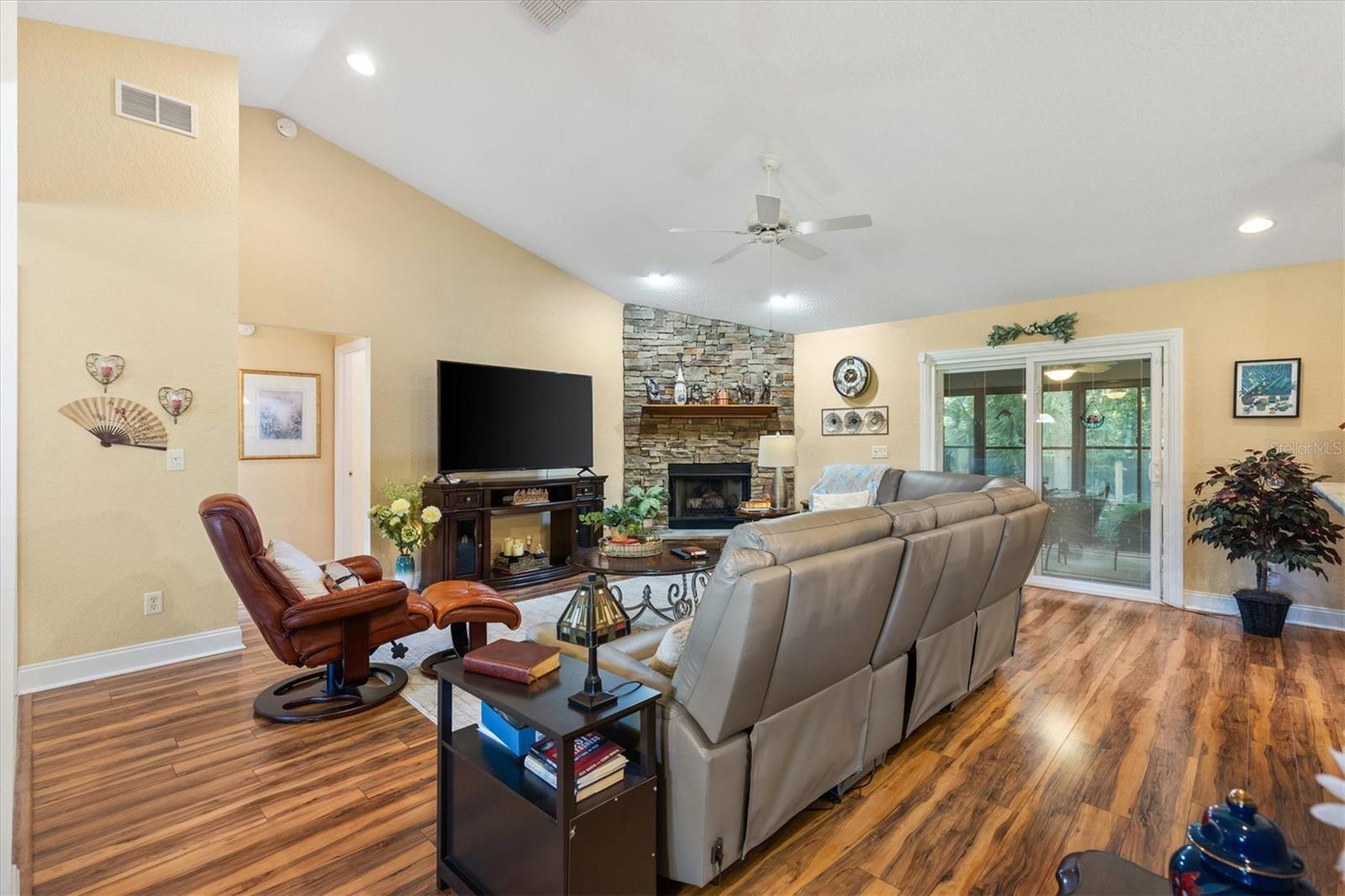 COBBLESTONE PH 02 - Residential