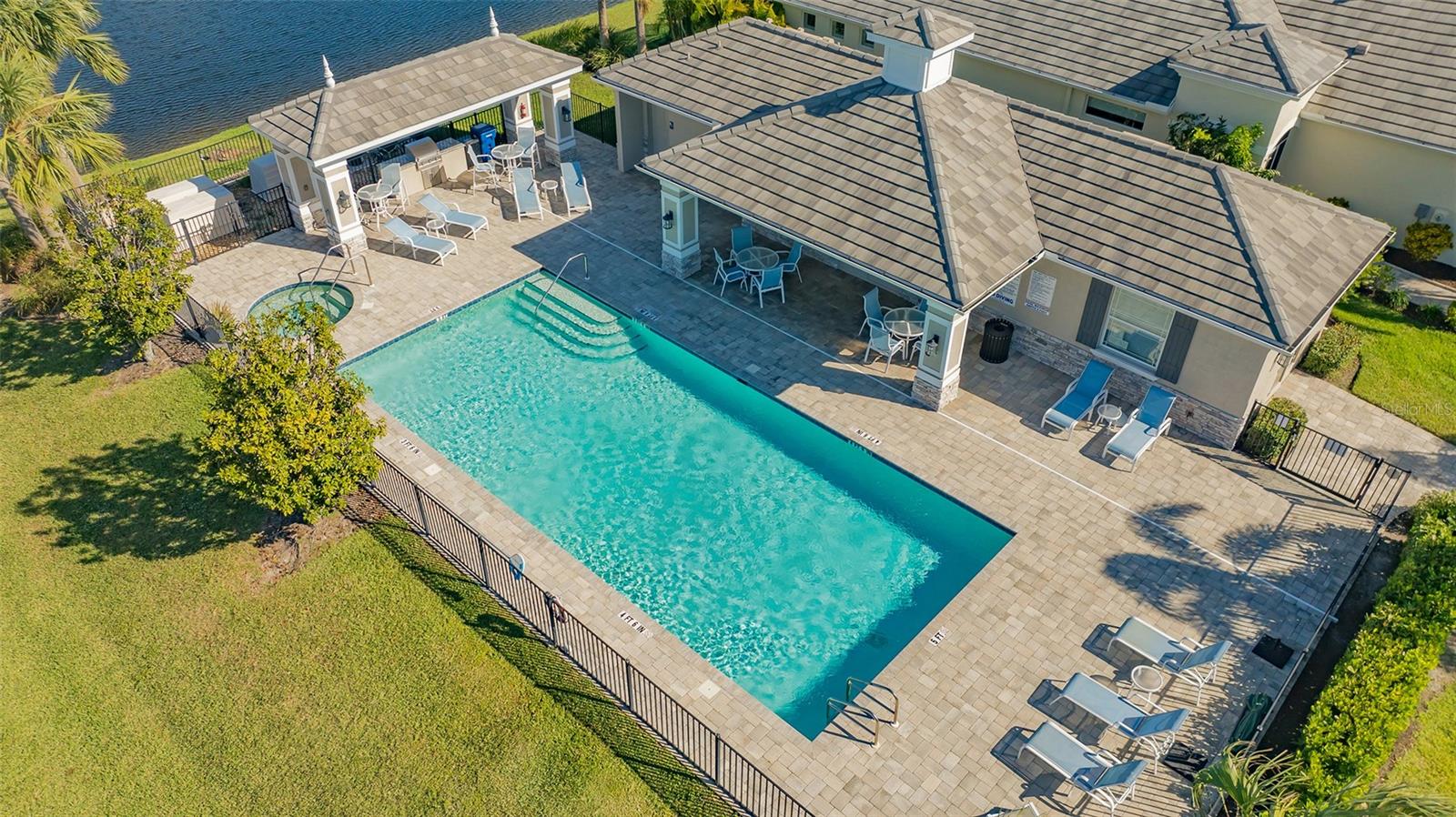 UNIVERSITY VILLAGE - Residential