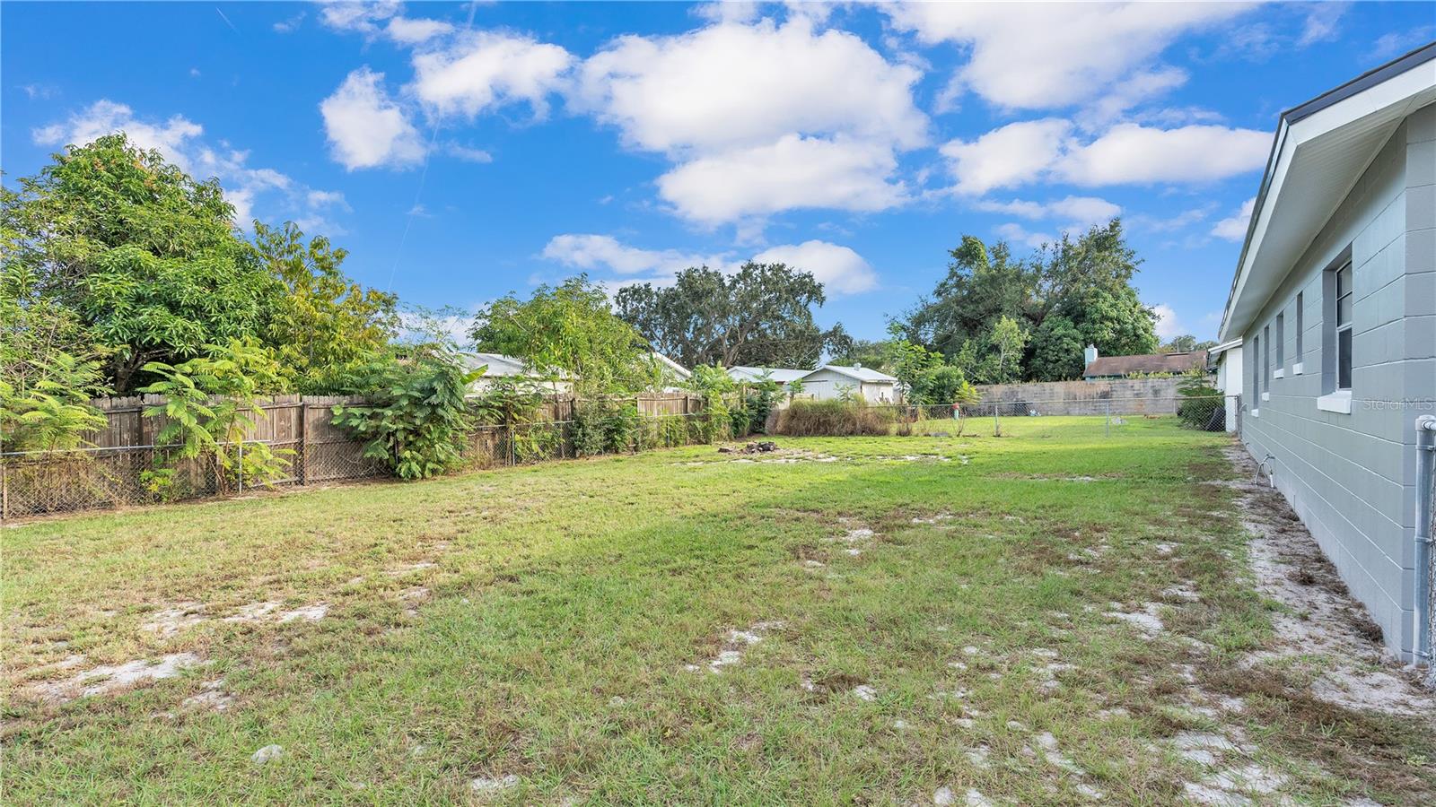 CAREFREE COVE - Residential