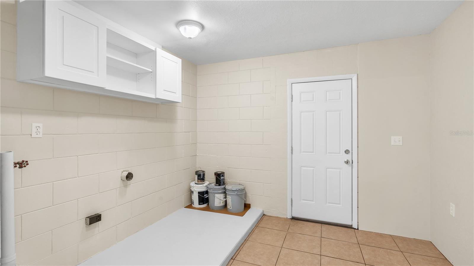 CAREFREE COVE - Residential