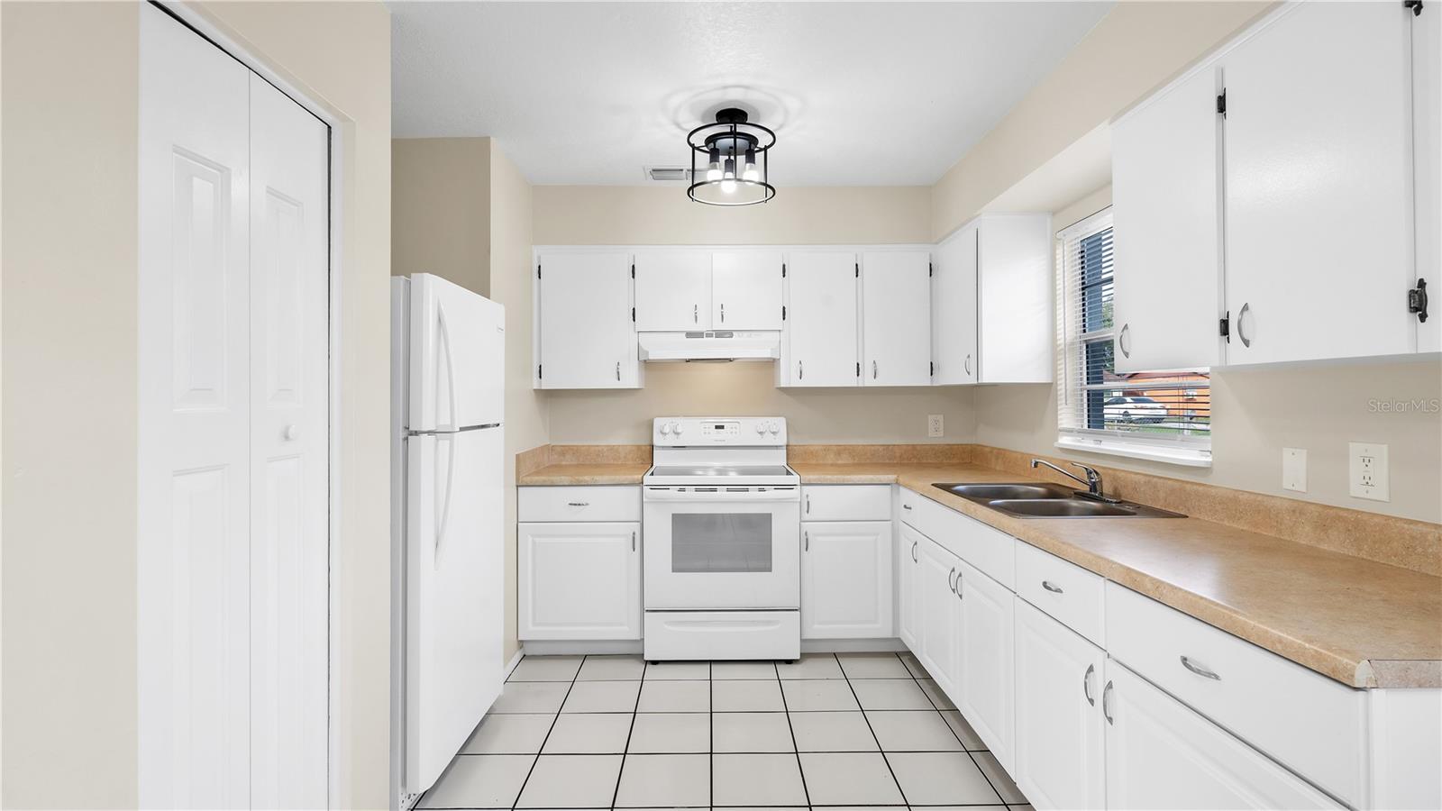 CAREFREE COVE - Residential