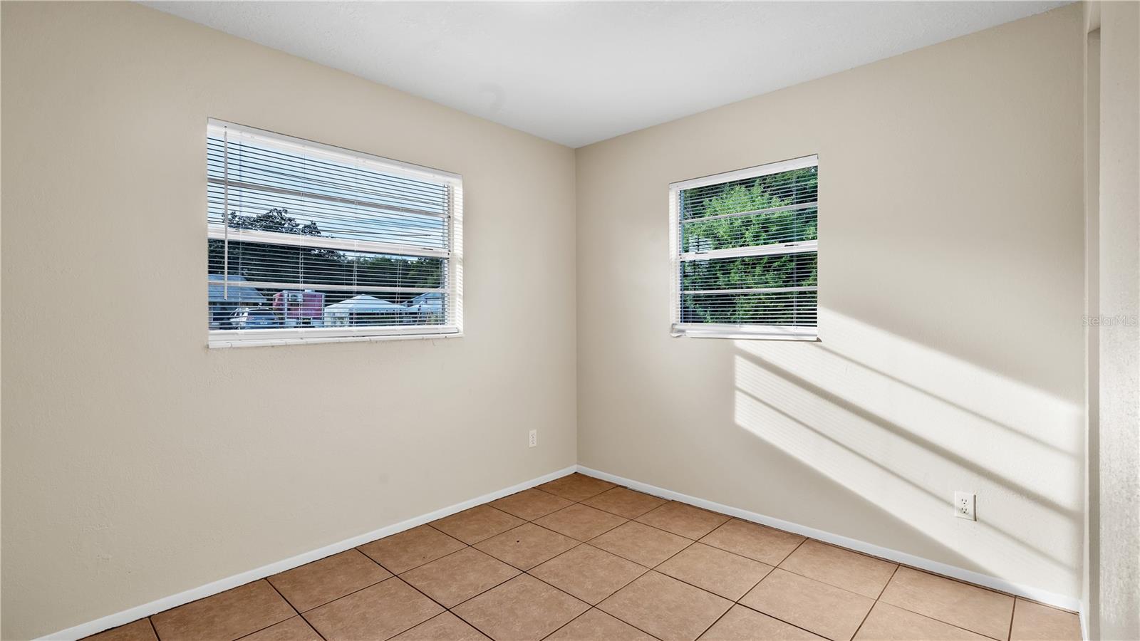 CAREFREE COVE - Residential