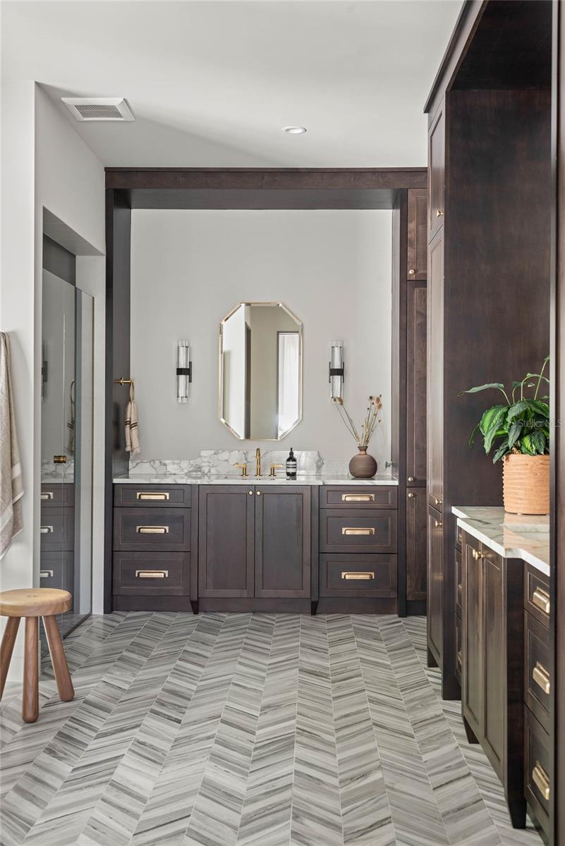 SYLVAN LAKE SHORES - Residential