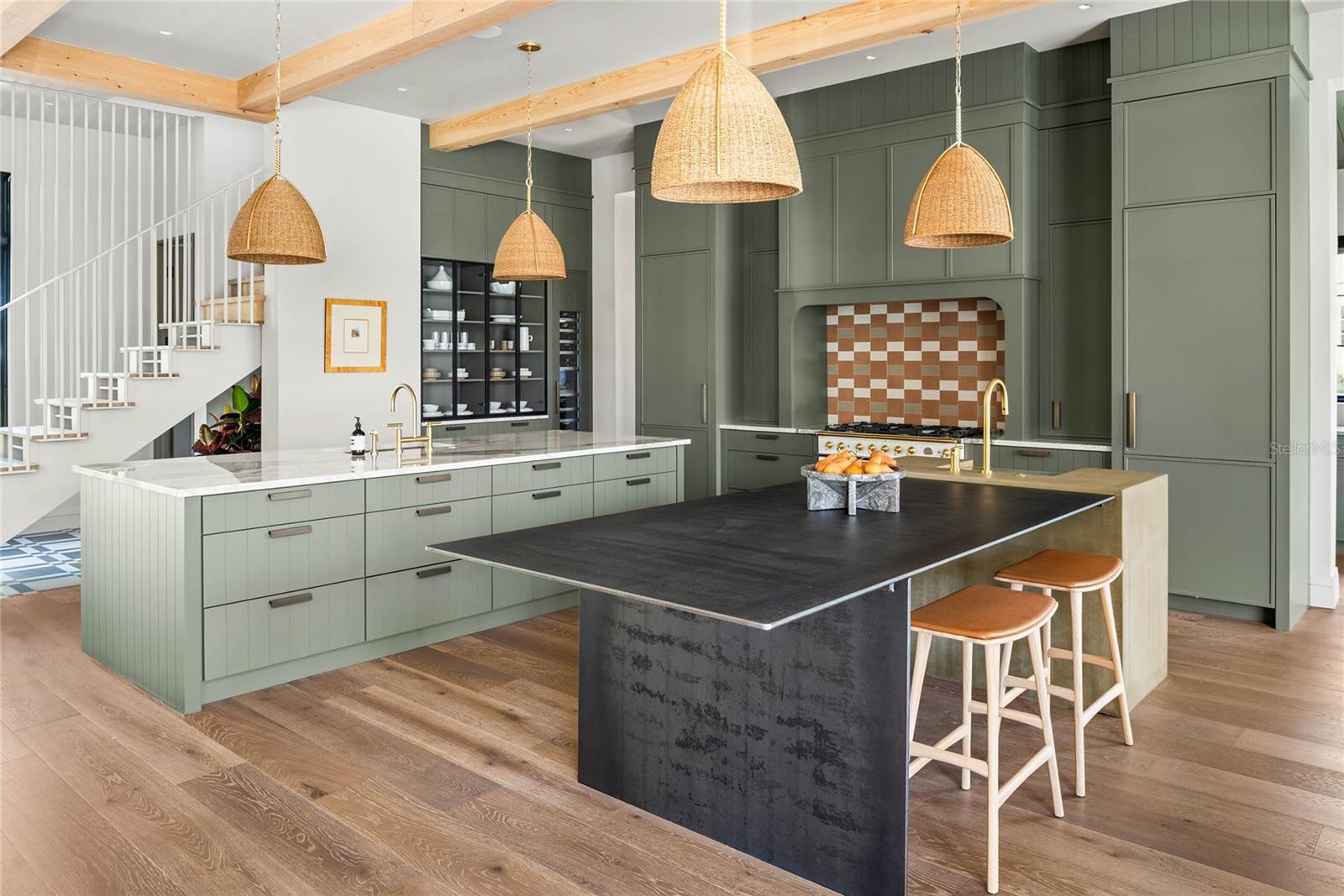 SYLVAN LAKE SHORES - Residential