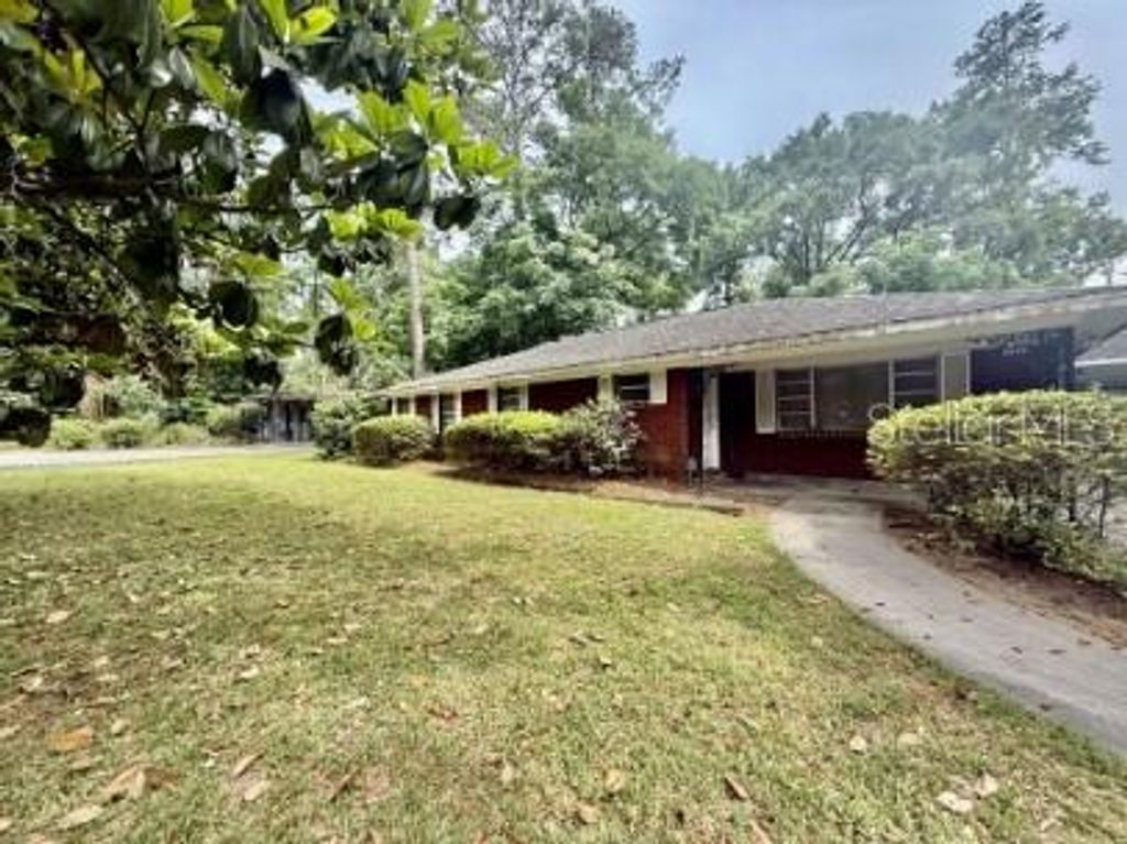 Photo of 3035 SW 1st Avenue, Gainesville, FL 32607 (MLS # GC536769)