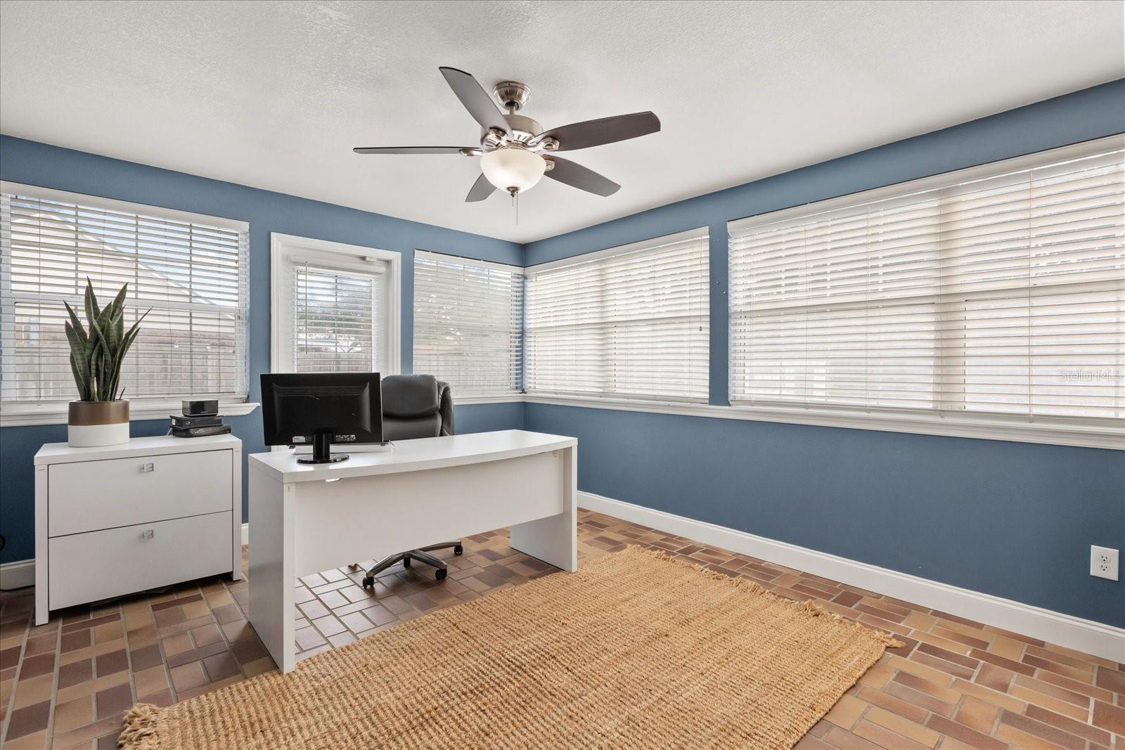 MAITLAND GROVE UNIT 1 - Residential