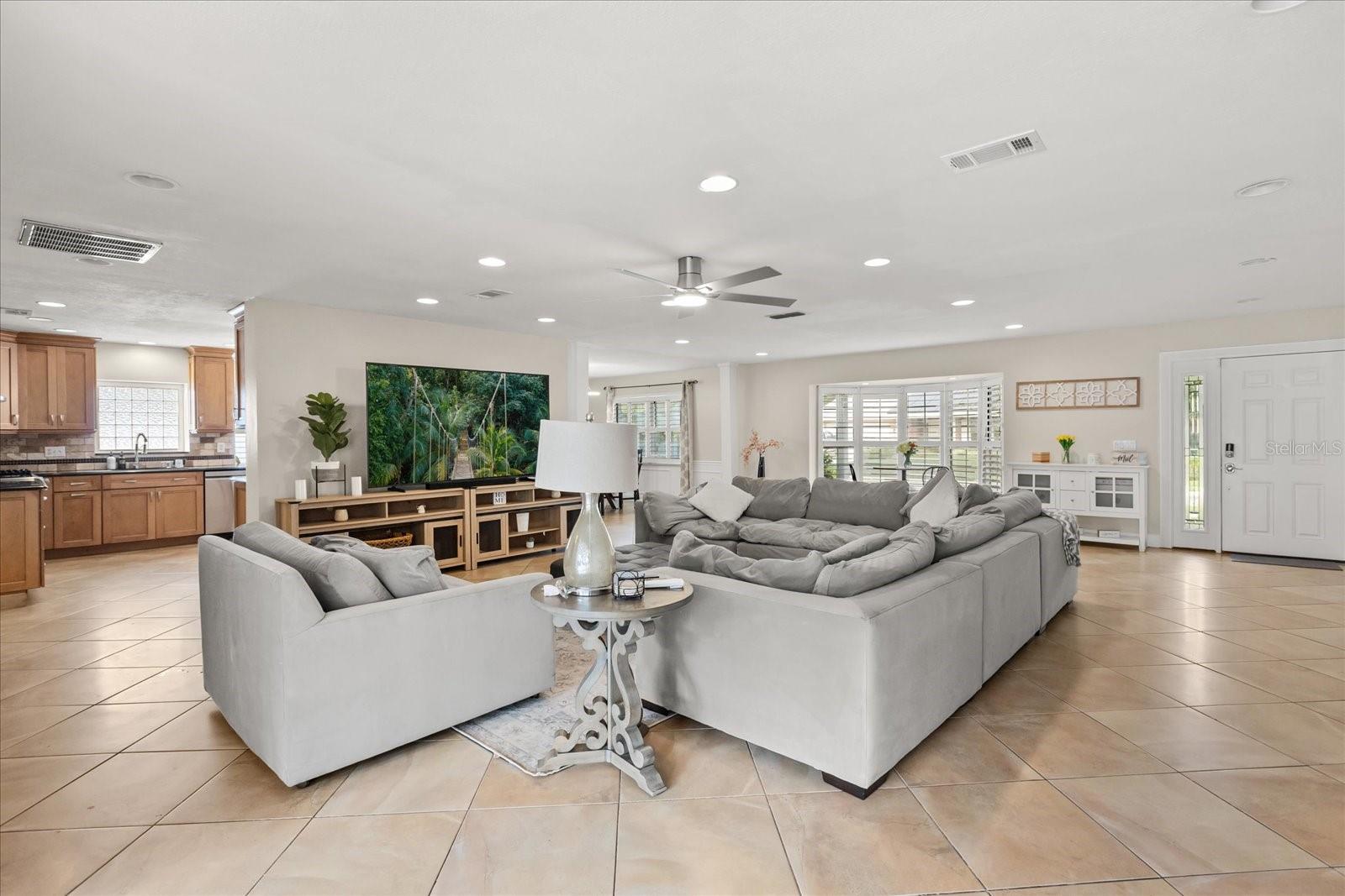 MAITLAND GROVE UNIT 1 - Residential