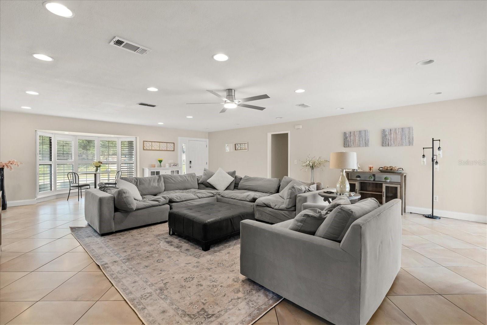 MAITLAND GROVE UNIT 1 - Residential