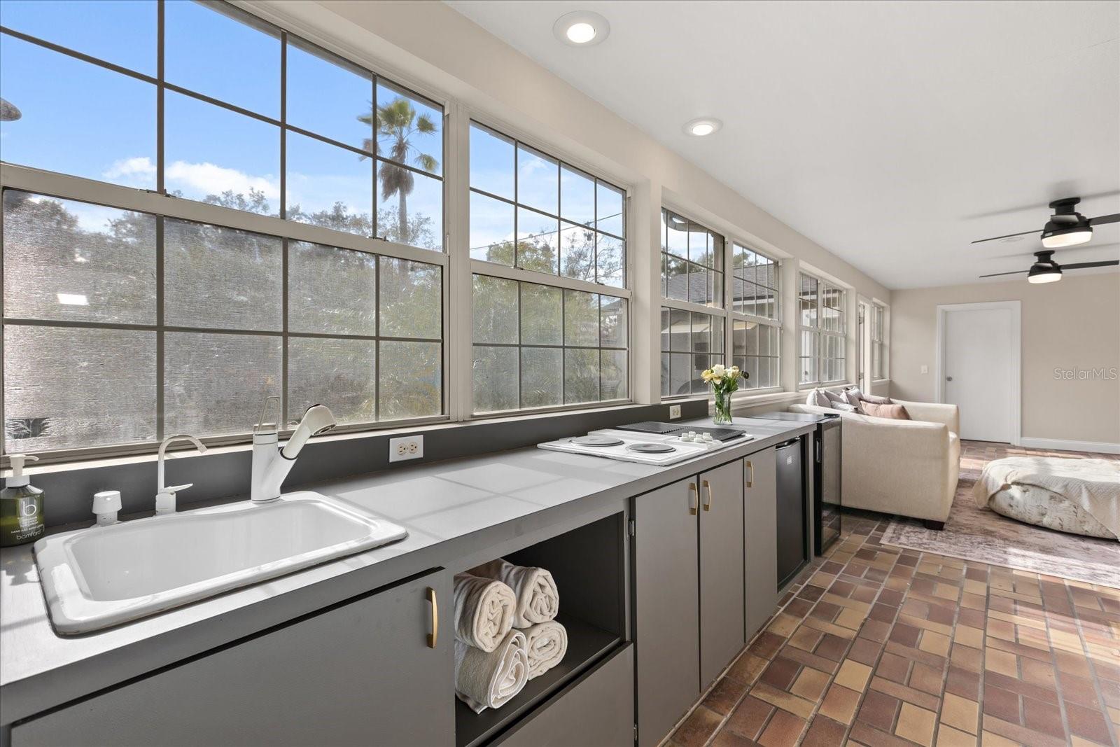 MAITLAND GROVE UNIT 1 - Residential