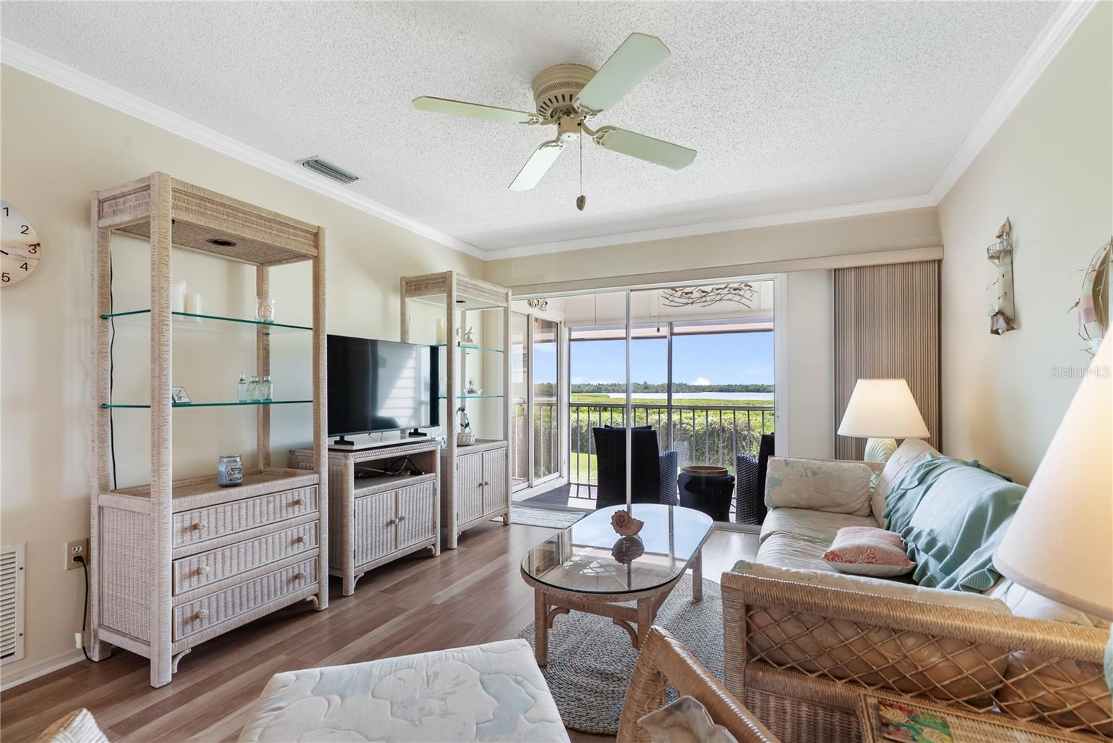 821 AUDUBON DRIVE 821