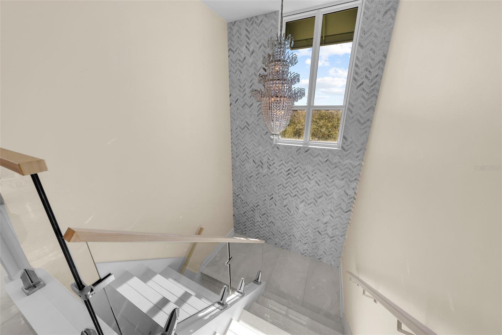 THE PLAZA HARBOUR ISLAND A CON - Residential Lease