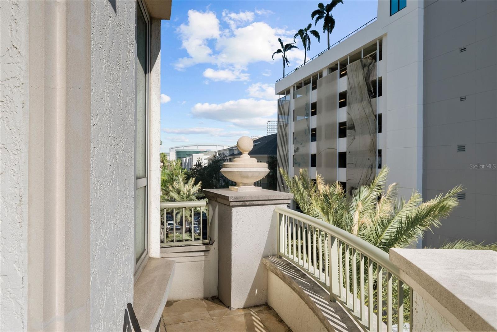 THE PLAZA HARBOUR ISLAND A CON - Residential Lease